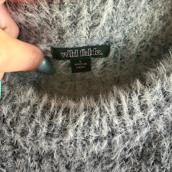 Super Soft Wild Fable Target sweater Large - Picture 3 of 3